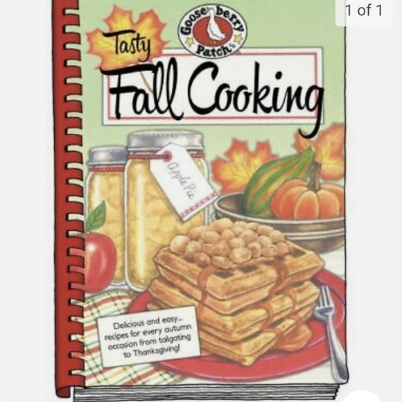 💜 New Gooseberry Patch Cookbook - Picture 2 of 5